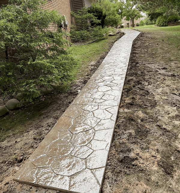 What Should Be Included in a Concrete Walkway Contractor's Proposal?
